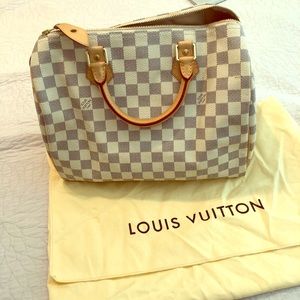 Louis Vuitton Speedy Bag (barely used)